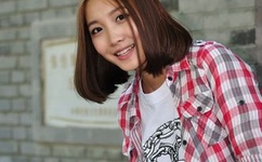 校花扶着校长的巨龙慢慢坐下